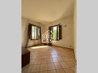 Appartamento in Vendita a Montecatini Terme, 170'000€, 130 m²