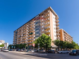 Quadrilocale in Vendita a Palermo, 169'000€, 131 m²