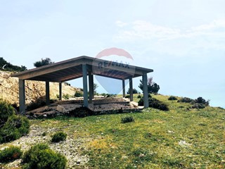 Terreno agricolo in Vendita a Mattinata, 255'000€, 70382 m²