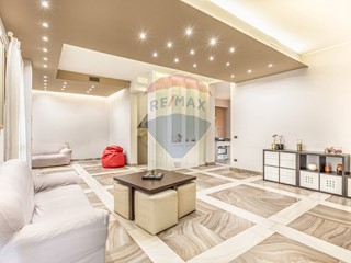 Villa in Vendita a Pantigliate, 735'000€, 280 m²