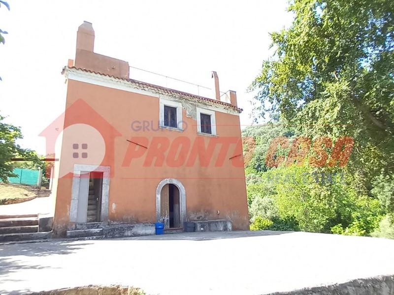 Appartamento in Vendita a Vico del Gargano, 138'000&euro;, 125 m²