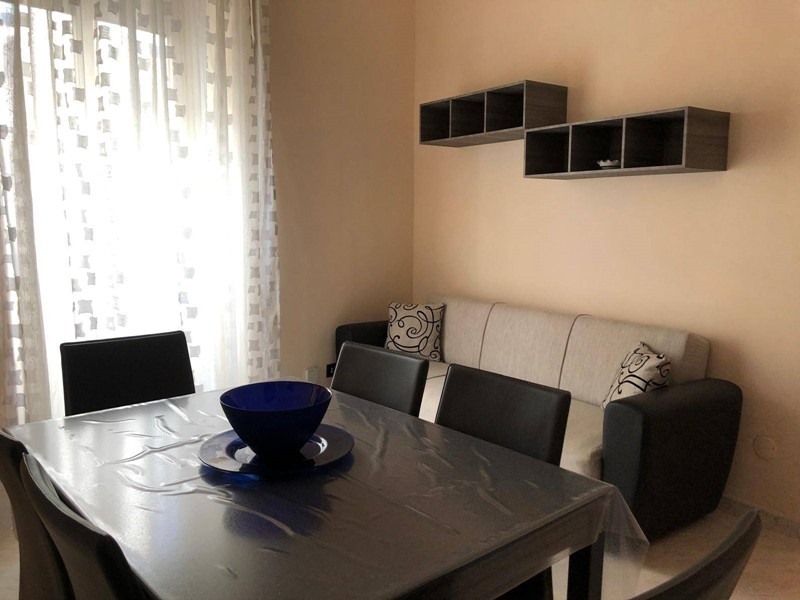 Trilocale in Affitto a Napoli, 900€, 85 m²
