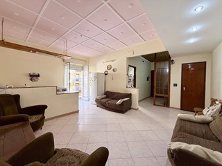 Appartamento in Vendita a Siracusa, 98'000€, 132 m²