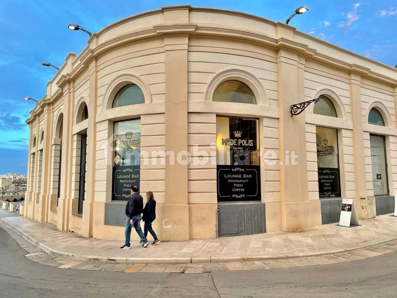 Immobile commerciale in Vendita a Gallipoli, 179'000&euro;, 300 m²
