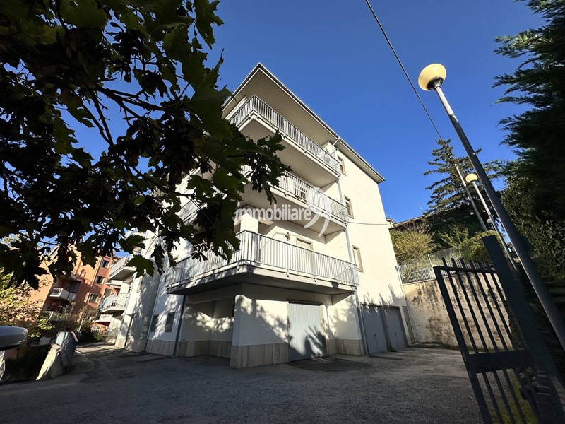 Attico in Vendita a L'Aquila, 69'000&euro;, 58 m²