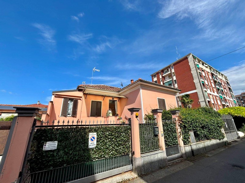 Casa Indipendente in Vendita a Alessandria, 158'000€, 100 m²