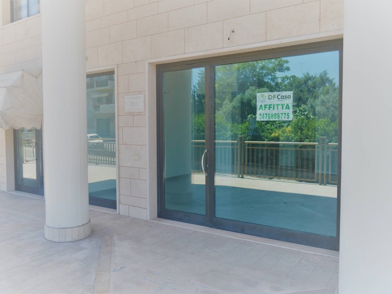 Immobile commerciale in Affitto a Vasto, 700&euro;, 60 m²