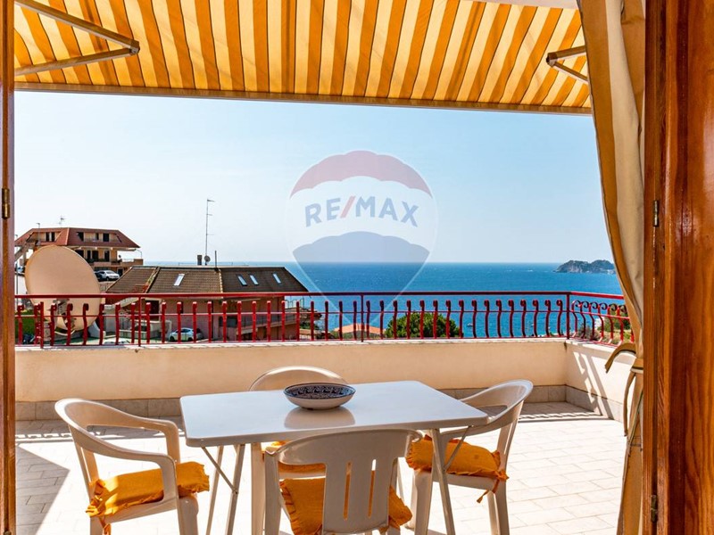 Quadrilocale in Vendita a Letojanni, 185'000€, 76 m²