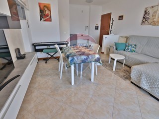 Trilocale in Vendita a Bollate, 280'000€, 96 m²