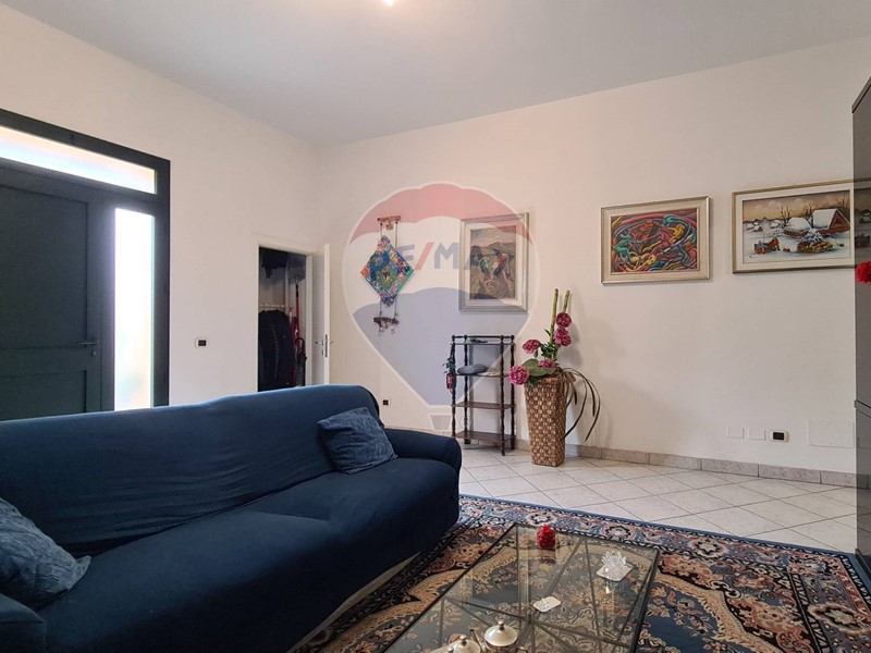 Casa Semi Indipendente in Vendita a Vinci, 195'000€, 235 m²