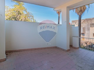 Appartamento in Vendita a Acireale, 190'000&euro;, 220 m²