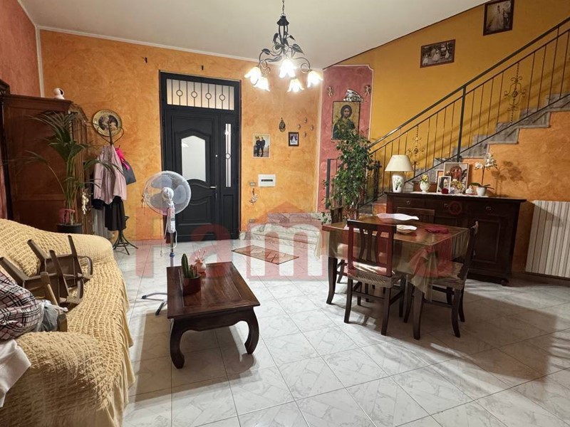 Casa Indipendente in Vendita a Sirignano, 125'000€, 150 m²
