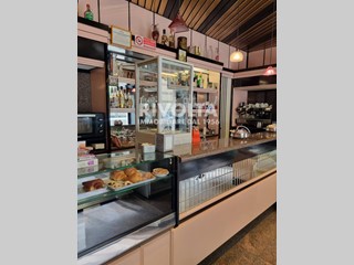 Immobile commerciale in Vendita a Roma, 180'000€, 60 m²