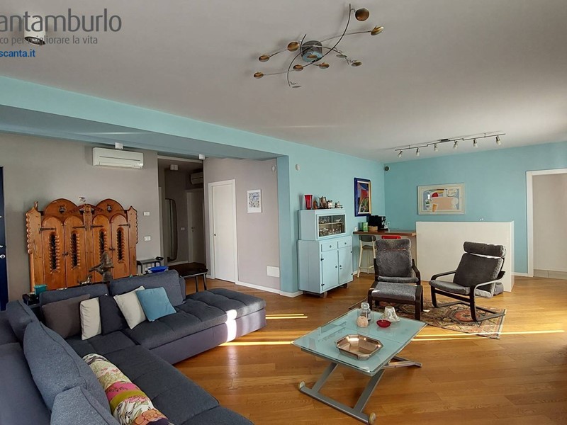 Casa Indipendente in Vendita a Paese, 420'000€, 233 m²