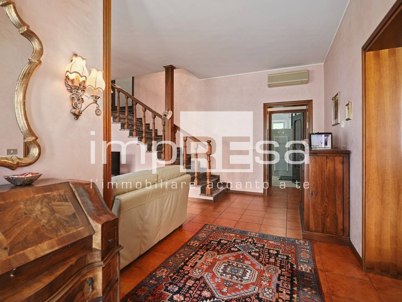 Casa Indipendente in Vendita a Maserada sul Piave, 460'000€, 286 m²