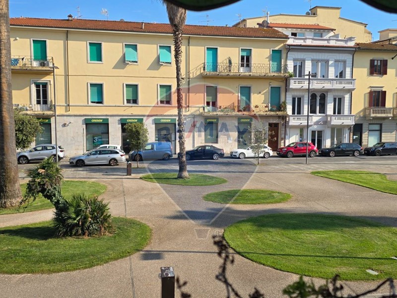 Appartamento in Vendita a Viareggio, 450'000€, 125 m²