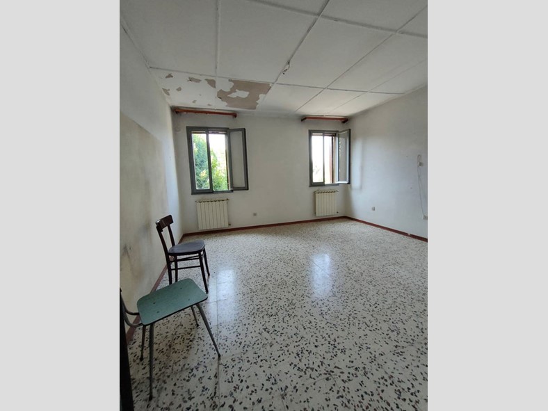 Casa Indipendente in Vendita a Ceregnano, 25'000€, 170 m²