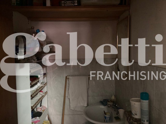 Negozio in Vendita a Brindisi, 130'000&euro;, 150 m²