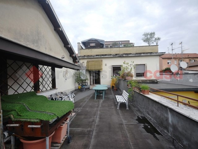 Casa Indipendente in Vendita a Pioltello, 310'000€, 250 m²