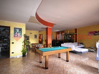 Casa Indipendente in Vendita a Pioltello, 310'000€, 250 m²