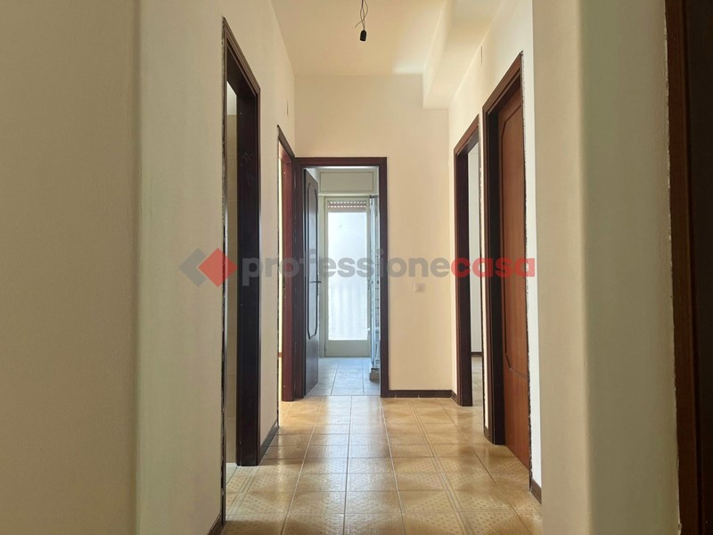 Appartamento in Affitto a Catania, 270&euro;, 160 m², arredato