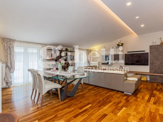 Trilocale in Vendita a Marano di Napoli, 225'000€, 100 m², arredato
