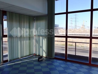 Ufficio in Vendita a Livorno, 450'000&euro;, 490 m²
