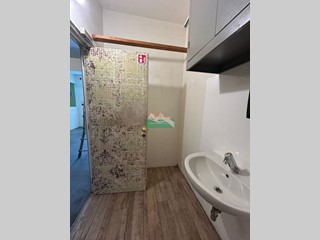 Immobile commerciale in Vendita a Ravenna, 200'000€, 90 m²