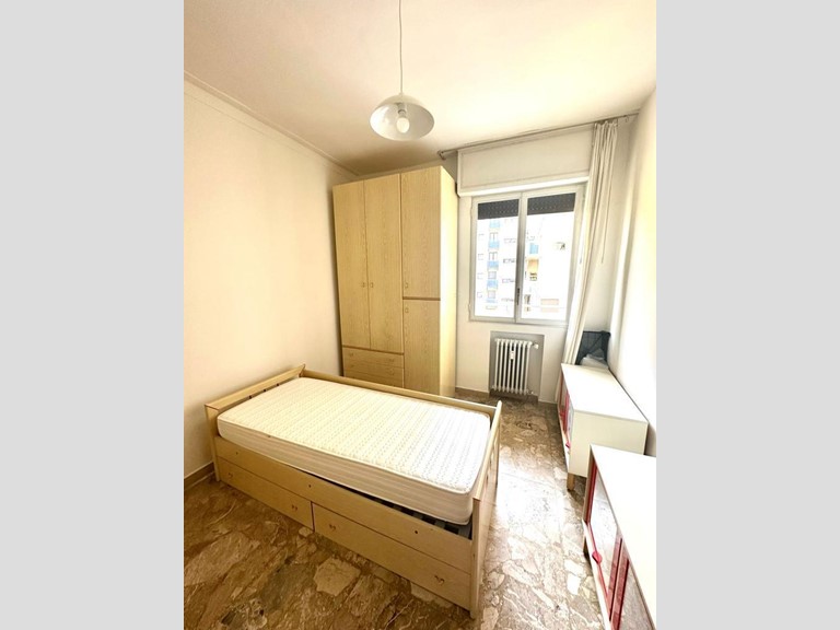 Stanza in Affitto a Modena, 445&euro;, 18 m², arredato, con Box