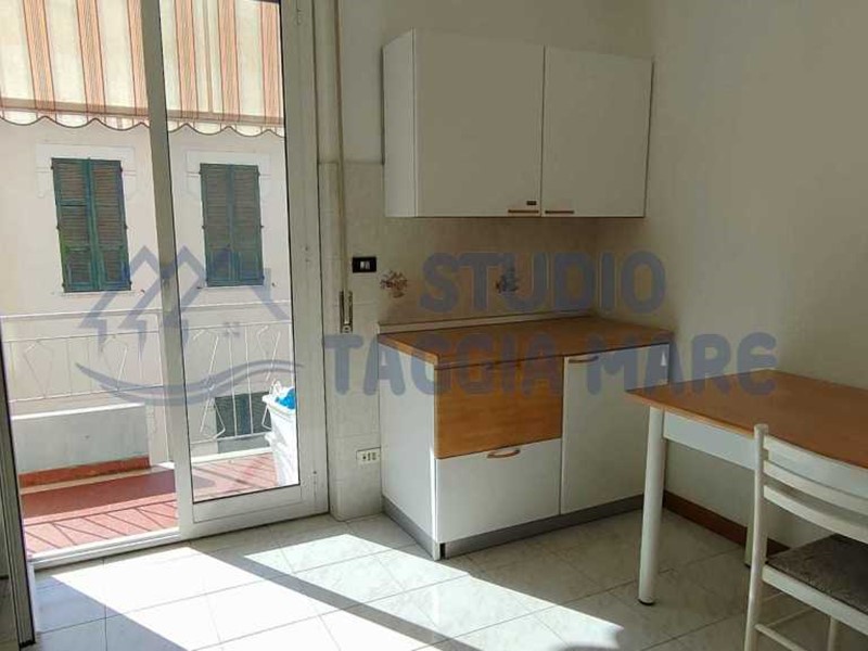 Trilocale in Vendita a Sanremo, 178'000€, 64 m²