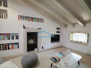 Quadrilocale in Vendita a Erbusco, 260'000€, 160 m², con Box