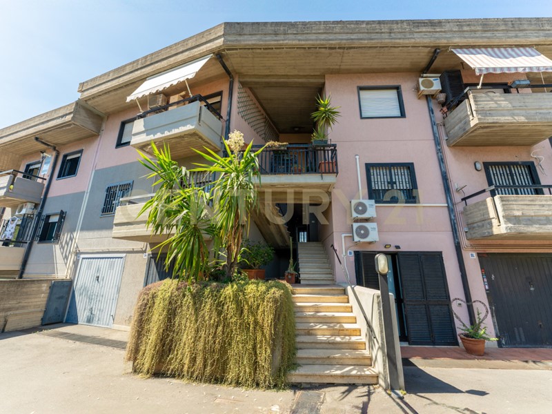 Appartamento in Vendita a Catania, 298'000&euro;, 150 m², con Box