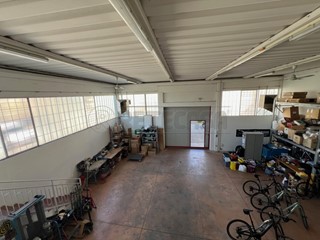 Capannone in Vendita a Romano d'Ezzelino, 300'000€, 400 m²
