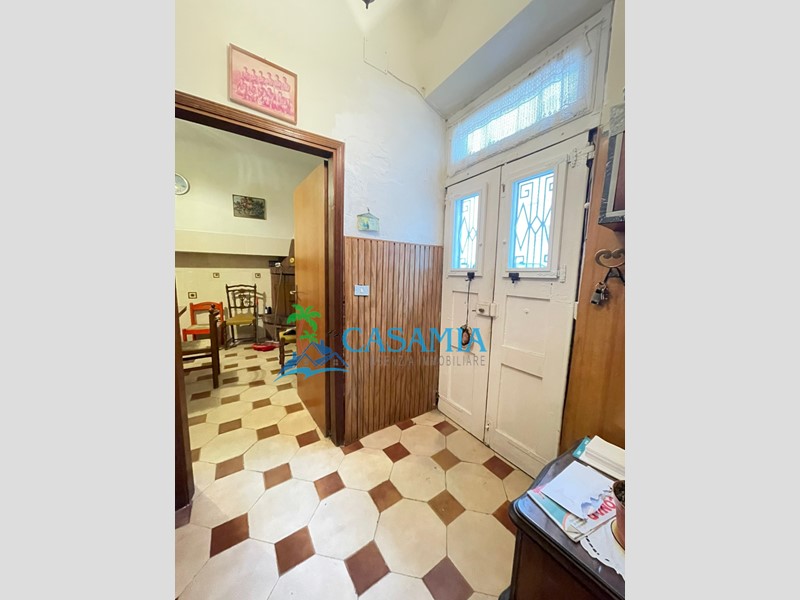 Casa Semi Indipendente in Vendita a San Benedetto del Tronto, 210'000€, 165 m²