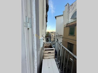 Bilocale in Affitto a Napoli, zona Stella, 1'000€, 80 m², arredato