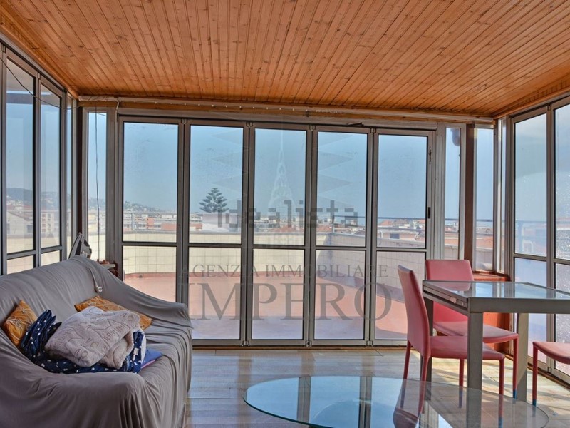 Trilocale in Vendita a Ventimiglia, zona Centro, 220'000€, 68 m²