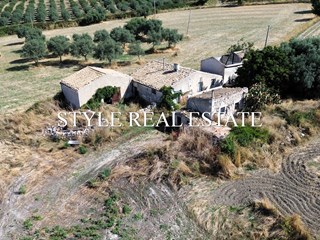 Casale in Vendita a Palazzolo Acreide, 125'000€