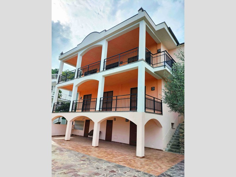 Villa in Vendita a Noli, zona VISTA 360 GRADI MARE, 1'500'000€, 400 m²