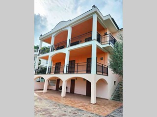 Villa in Vendita a Noli, zona VISTA 360 GRADI MARE, 1'500'000€, 400 m²