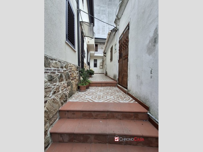 Quadrilocale in Vendita a Messina, 40'000€, 75 m²