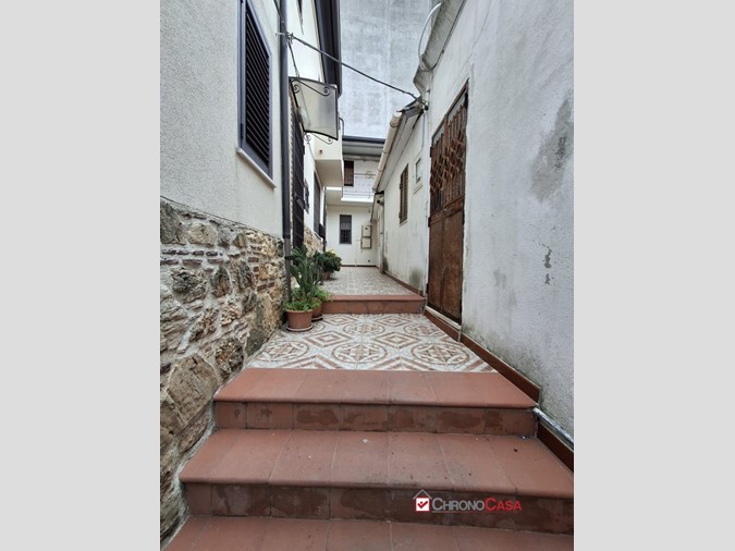 Quadrilocale in Vendita a Messina, 40'000&euro;, 75 m²