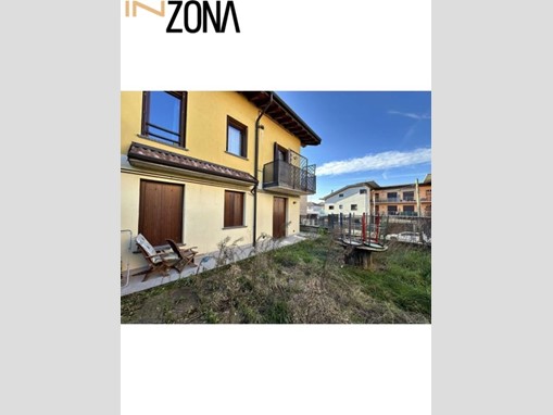 Trilocale in Vendita a Cornate d'Adda, 96'600€, 91 m²