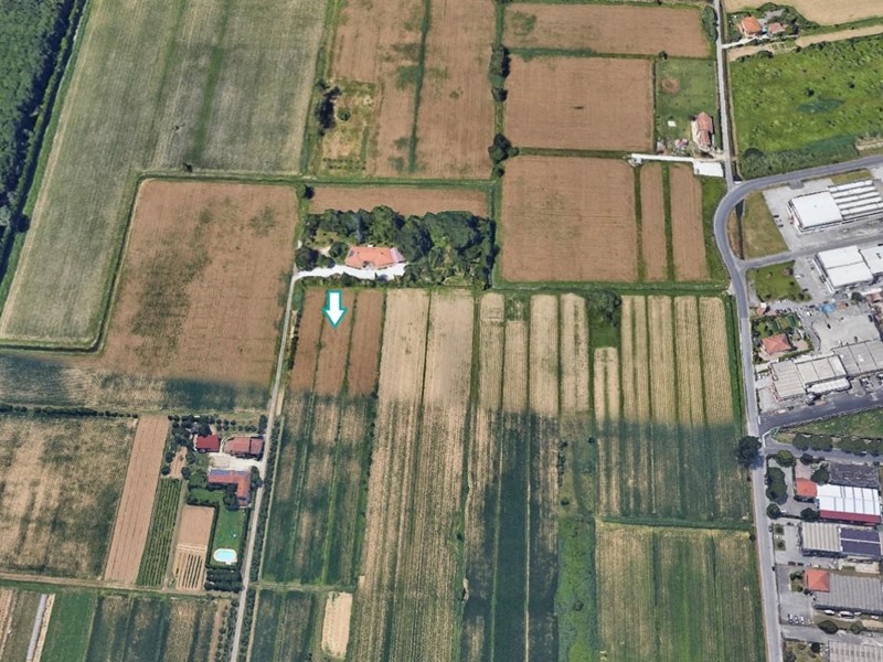 Terreno agricolo in Vendita a Massarosa, 36'386€, 8132 m²