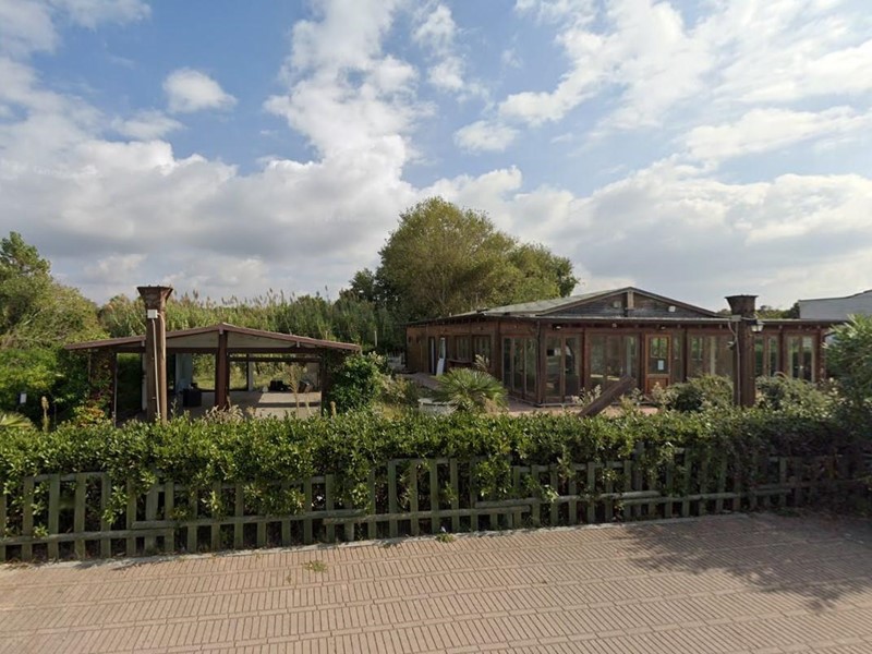 Immobile commerciale in Vendita a Viareggio, 46'870€, 140 m²