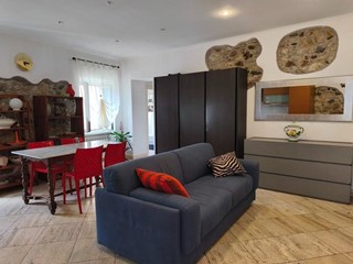 Casa Semi Indipendente in Vendita a Carrara, 119'000€, 60 m², arredato