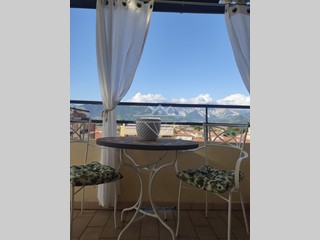 Attico in Affitto a Carrara, zona Marina di Carrara, 700€, 63 m², arredato