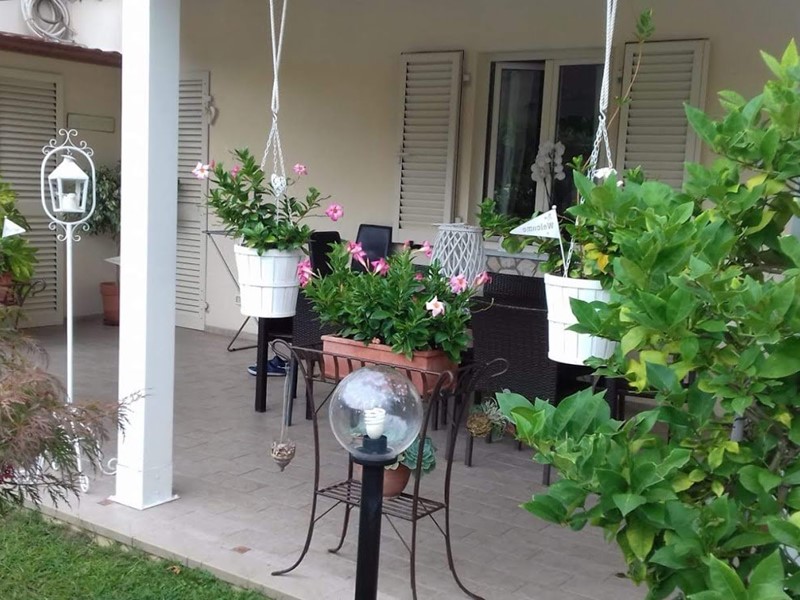 Casa Semi Indipendente in Affitto a Carrara, zona Marina di Carrara, 550€, 50 m², arredato