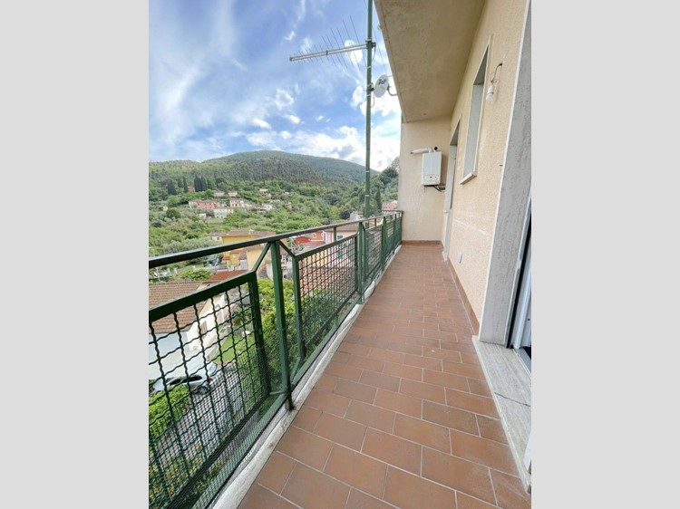 Quadrilocale in Vendita a Ameglia, zona Ameglia Bivio, 150'000&euro;, 80 m², arredato