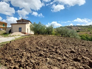 Casa Indipendente in Vendita a Ariano Irpino, 38'000&euro;, 95 m²