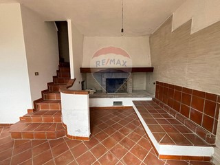 Casa Semi Indipendente in Vendita a Bagni di Lucca, 69'000€, 75 m²